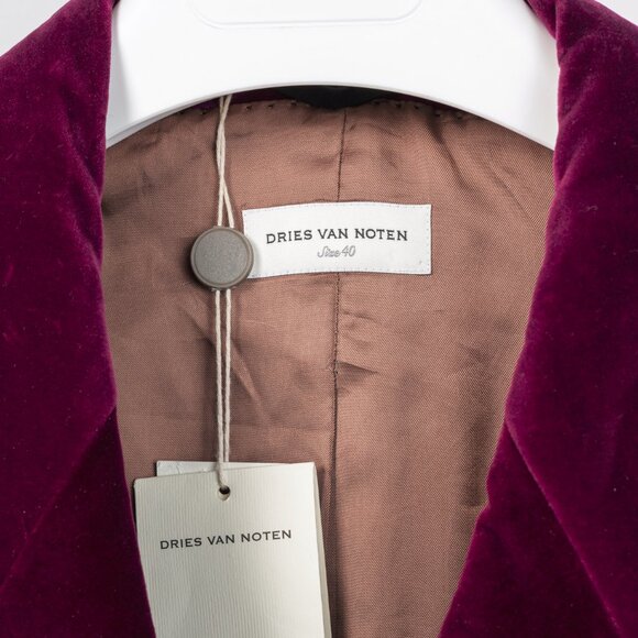 Dries Van Noten AW/20 Runway Rawn Shortbis Dark-Pink Velvet Cap-Sleeve Coat - Picture 10 of 12